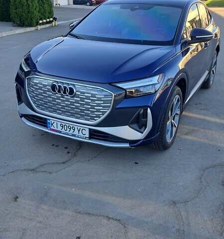 Синий Ауди Q4 e-tron, объемом двигателя 0 л и пробегом 10 тыс. км за 36000 $, фото 1 на Automoto.ua
