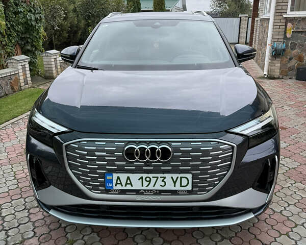 Синий Ауди Q4 e-tron, объемом двигателя 0 л и пробегом 1 тыс. км за 33000 $, фото 1 на Automoto.ua