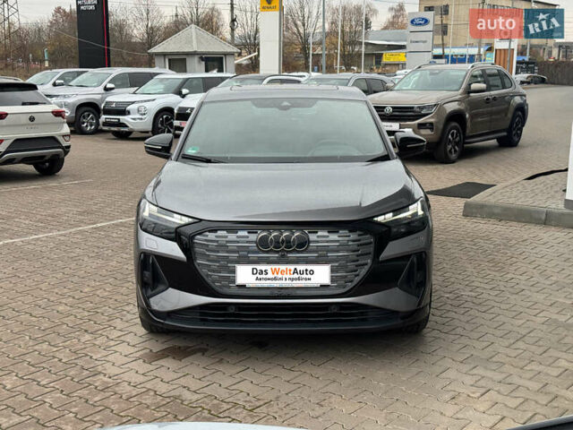 Серый Ауди Q4 Sportback e-tron, объемом двигателя 0 л и пробегом 70 тыс. км за 33990 $, фото 1 на Automoto.ua