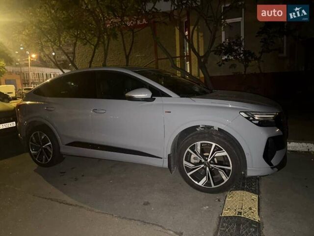 Сірий Ауді Q4 Sportback e-tron, об'ємом двигуна 0 л та пробігом 24 тис. км за 34500 $, фото 1 на Automoto.ua
