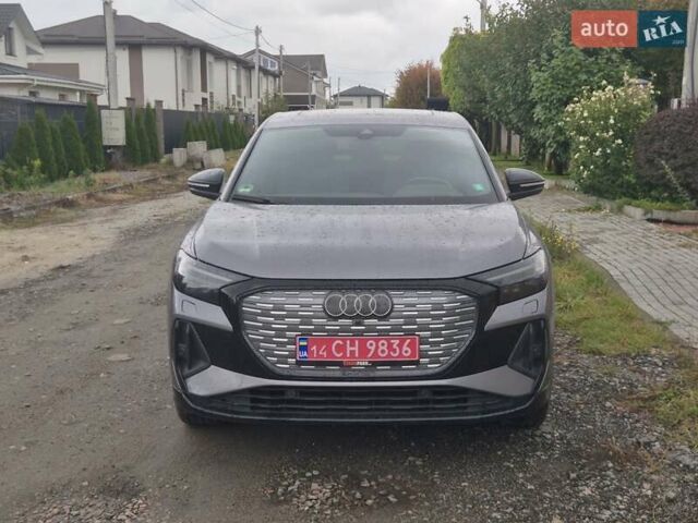 Серый Ауди Q4 Sportback e-tron, объемом двигателя 0 л и пробегом 27 тыс. км за 38000 $, фото 1 на Automoto.ua