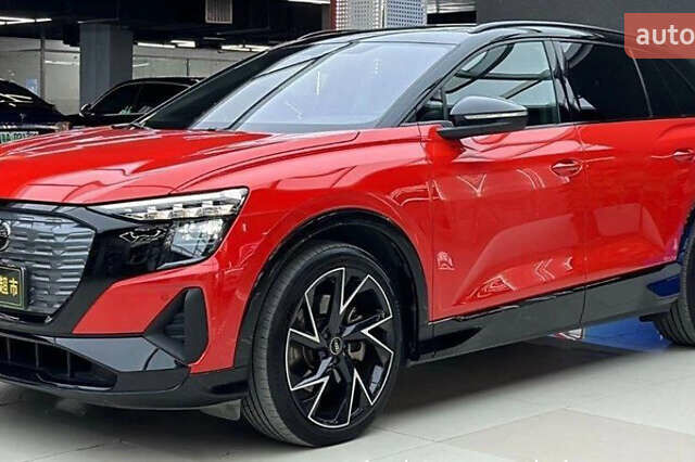 Красный Ауди Q5 e-tron, объемом двигателя 0 л и пробегом 31 тыс. км за 33900 $, фото 1 на Automoto.ua