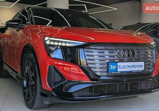 Красный Ауди Q5 e-tron, объемом двигателя 0 л и пробегом 31 тыс. км за 34050 $, фото 1 на Automoto.ua