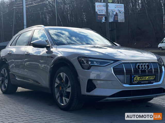 Серый Ауди Q5 e-tron, объемом двигателя 95 л и пробегом 67 тыс. км за 43300 $, фото 1 на Automoto.ua