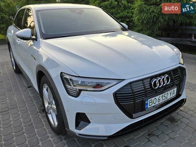 Білий Ауді Q7 e-tron, об'ємом двигуна 0 л та пробігом 30 тис. км за 41581 $, фото 1 на Automoto.ua