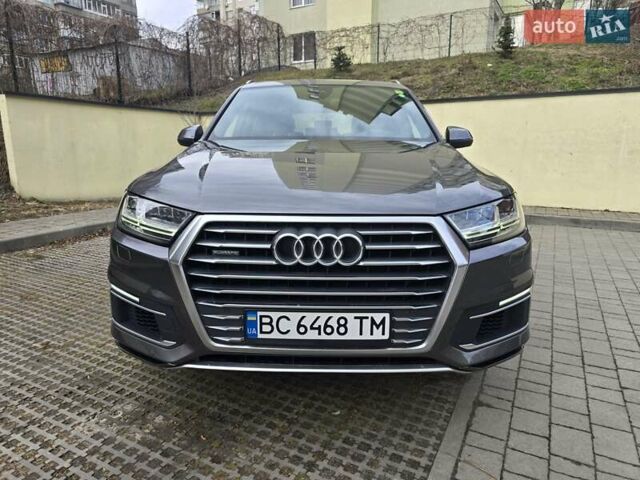 Серый Ауди Q7 e-tron, объемом двигателя 3 л и пробегом 208 тыс. км за 43500 $, фото 1 на Automoto.ua
