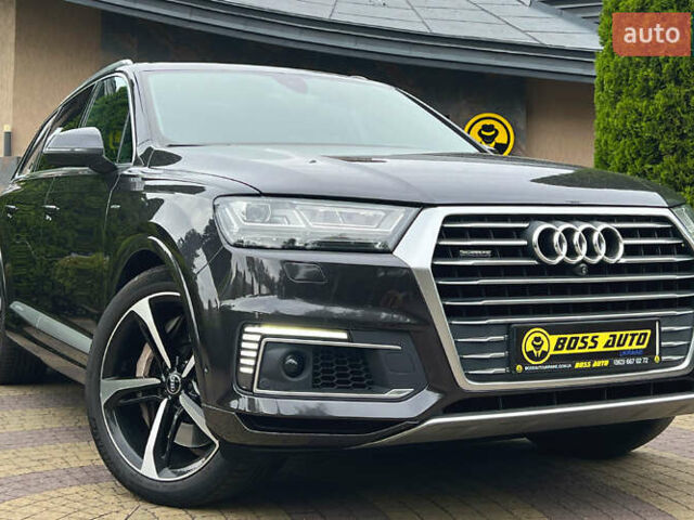 Серый Ауди Q7 e-tron, объемом двигателя 3 л и пробегом 175 тыс. км за 51990 $, фото 1 на Automoto.ua