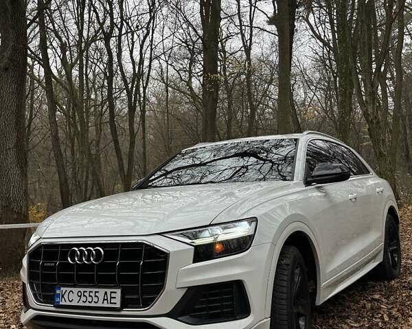 Білий Ауді Q8, об'ємом двигуна 3 л та пробігом 128 тис. км за 49999 $, фото 1 на Automoto.ua