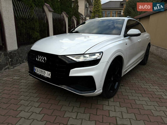 Ауди Q8 2018 в Киеве на Automoto.ua Белый Ауди Q8, объемом двигателя 3 л и пробегом 83 тыс. км за 49900 $, фото 1 на Automoto.ua