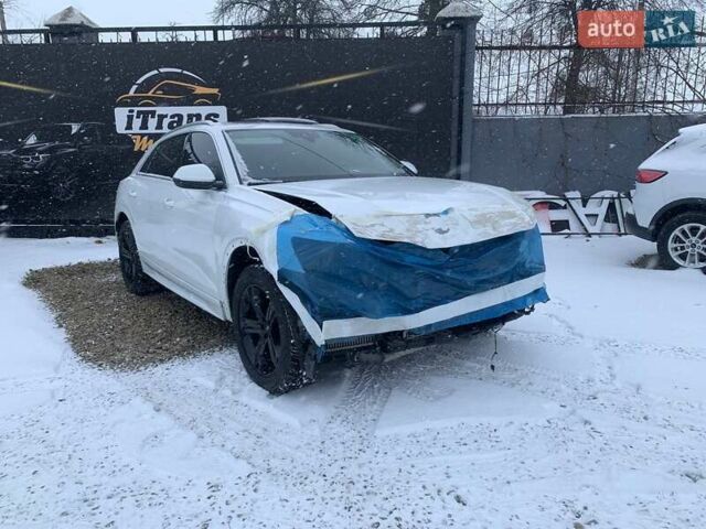 Белый Ауди Q8, объемом двигателя 3 л и пробегом 167 тыс. км за 29000 $, фото 1 на Automoto.ua