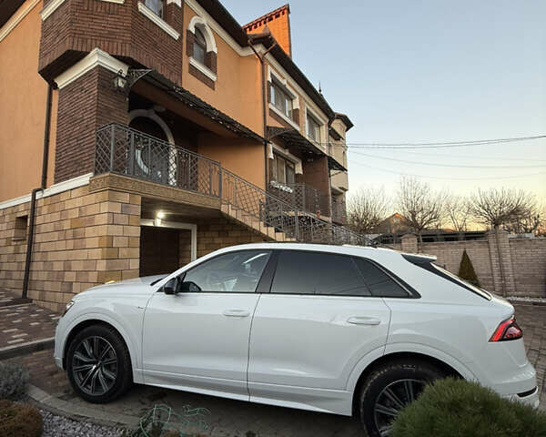 Білий Ауді Q8, об'ємом двигуна 2.97 л та пробігом 150 тис. км за 58000 $, фото 1 на Automoto.ua