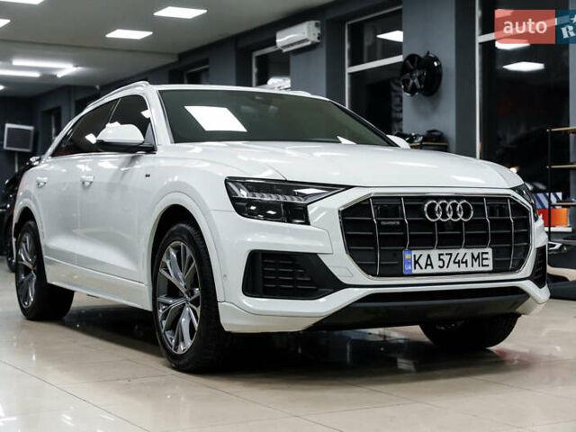 Белый Ауди Q8, объемом двигателя 3 л и пробегом 60 тыс. км за 62300 $, фото 1 на Automoto.ua