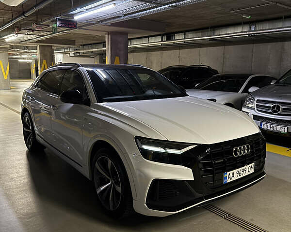 Белый Ауди Q8, объемом двигателя 3 л и пробегом 88 тыс. км за 55000 $, фото 1 на Automoto.ua