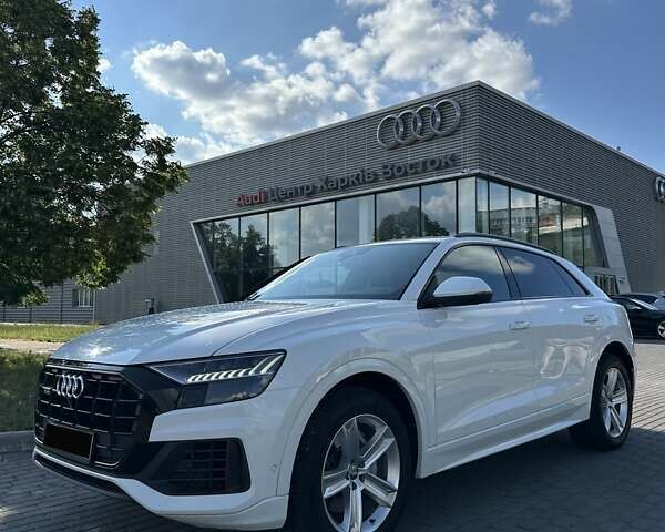 Білий Ауді Q8, об'ємом двигуна 3 л та пробігом 118 тис. км за 64999 $, фото 1 на Automoto.ua