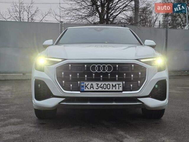 Белый Ауди Q8, объемом двигателя 3 л и пробегом 9 тыс. км за 82700 $, фото 1 на Automoto.ua