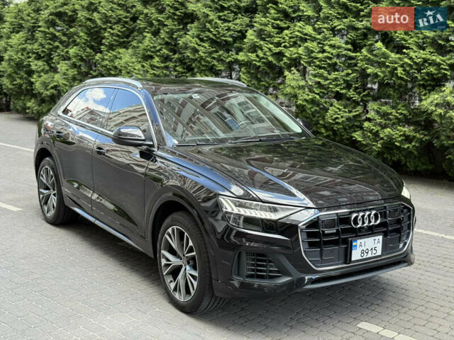 Черный Ауди Q8, объемом двигателя 3 л и пробегом 79 тыс. км за 55500 $, фото 1 на Automoto.ua
