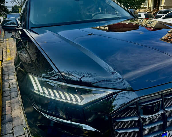 Черный Ауди Q8, объемом двигателя 3 л и пробегом 78 тыс. км за 56000 $, фото 1 на Automoto.ua