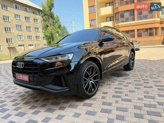 Черный Ауди Q8, объемом двигателя 3 л и пробегом 100 тыс. км за 49500 $, фото 1 на Automoto.ua
