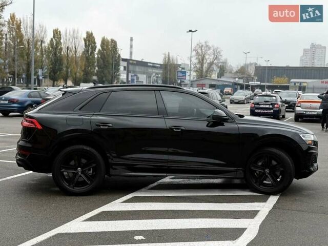 Черный Ауди Q8, объемом двигателя 3 л и пробегом 59 тыс. км за 45500 $, фото 1 на Automoto.ua
