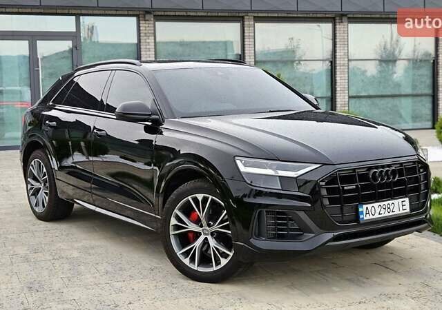 Черный Ауди Q8, объемом двигателя 3 л и пробегом 51 тыс. км за 49999 $, фото 1 на Automoto.ua
