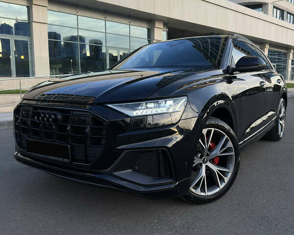 Черный Ауди Q8, объемом двигателя 2.97 л и пробегом 176 тыс. км за 69900 $, фото 1 на Automoto.ua
