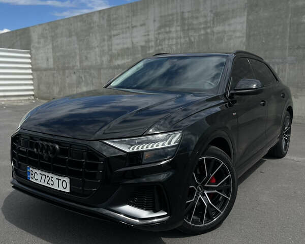 Черный Ауди Q8, объемом двигателя 3 л и пробегом 43 тыс. км за 67600 $, фото 1 на Automoto.ua