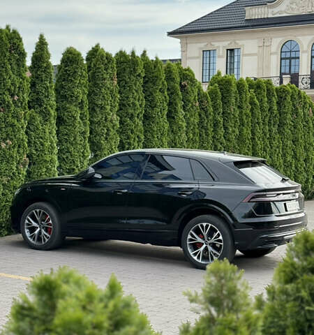 Чорний Ауді Q8, об'ємом двигуна 3 л та пробігом 10 тис. км за 102999 $, фото 1 на Automoto.ua