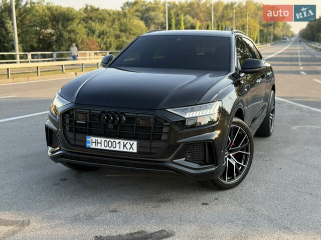 Черный Ауди Q8, объемом двигателя 3 л и пробегом 26 тыс. км за 75000 $, фото 1 на Automoto.ua