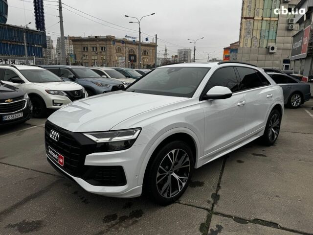 Серый Ауди Q8, объемом двигателя 3 л и пробегом 21 тыс. км за 58990 $, фото 1 на Automoto.ua