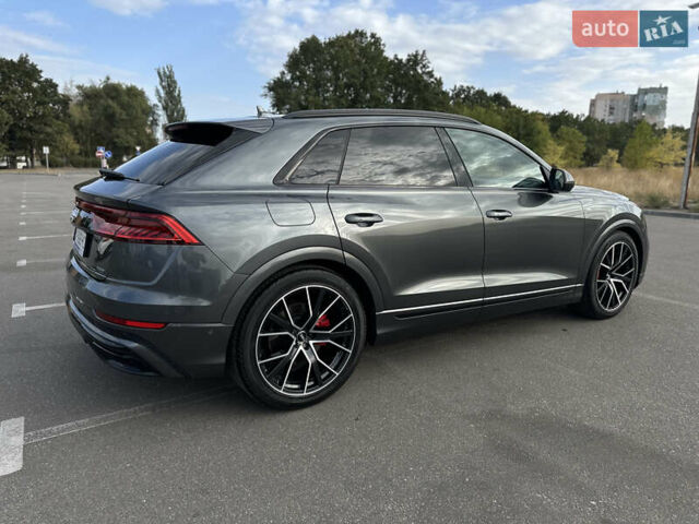 Сірий Ауді Q8, об'ємом двигуна 3 л та пробігом 77 тис. км за 59900 $, фото 1 на Automoto.ua