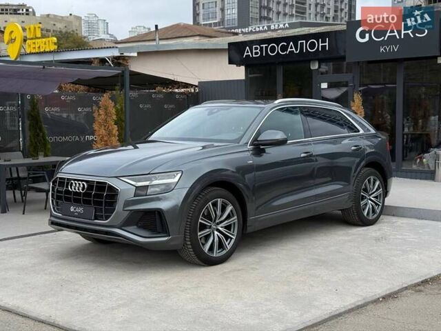 Серый Ауди Q8, объемом двигателя 3 л и пробегом 153 тыс. км за 42900 $, фото 1 на Automoto.ua