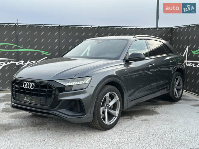 Серый Ауди Q8, объемом двигателя 3 л и пробегом 179 тыс. км за 51000 $, фото 1 на Automoto.ua