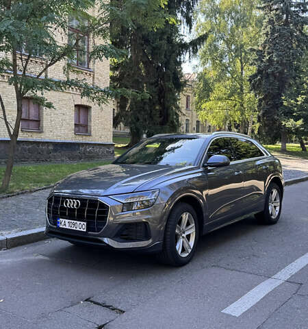 Серый Ауди Q8, объемом двигателя 3 л и пробегом 72 тыс. км за 53999 $, фото 1 на Automoto.ua