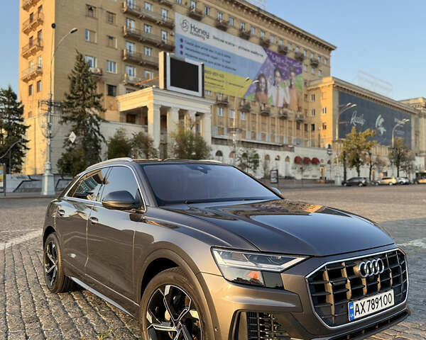Серый Ауди Q8, объемом двигателя 3 л и пробегом 97 тыс. км за 48500 $, фото 1 на Automoto.ua