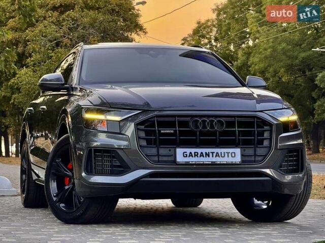 Серый Ауди Q8, объемом двигателя 3 л и пробегом 87 тыс. км за 49999 $, фото 1 на Automoto.ua