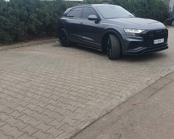 Серый Ауди Q8, объемом двигателя 3 л и пробегом 150 тыс. км за 58000 $, фото 1 на Automoto.ua