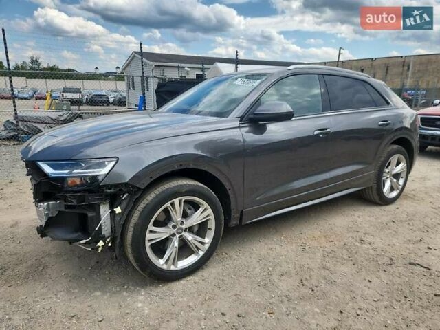 Серый Ауди Q8, объемом двигателя 3 л и пробегом 63 тыс. км за 20000 $, фото 1 на Automoto.ua