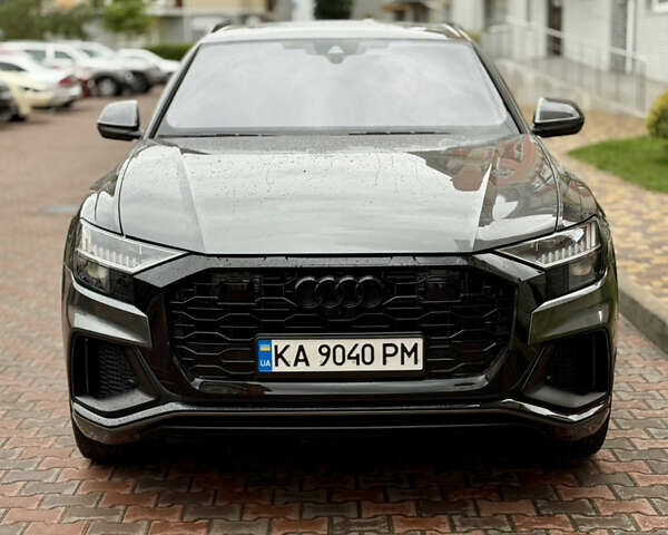 Сірий Ауді Q8, об'ємом двигуна 3 л та пробігом 64 тис. км за 54990 $, фото 1 на Automoto.ua