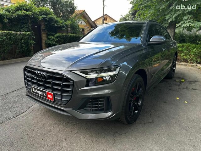 Серый Ауди Q8, объемом двигателя 3 л и пробегом 86 тыс. км за 54990 $, фото 1 на Automoto.ua