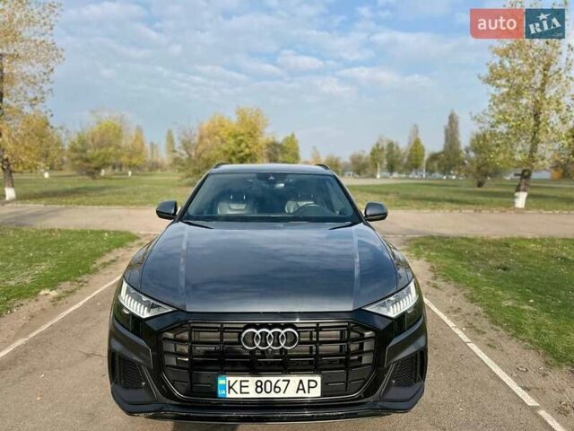 Ауді Q8 2021 у Кам'янське (Дніпродзержинськ) на Automoto.ua Сірий Ауді Q8, об'ємом двигуна 2.97 л та пробігом 165 тис. км за 53999 $, фото 1 на Automoto.ua