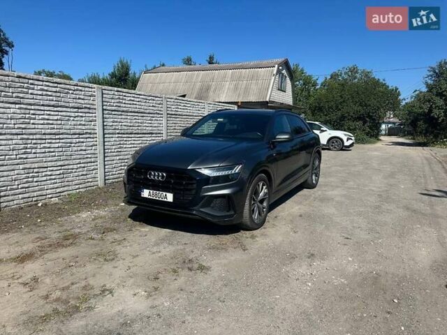 Сірий Ауді Q8, об'ємом двигуна 3 л та пробігом 165 тис. км за 57900 $, фото 1 на Automoto.ua