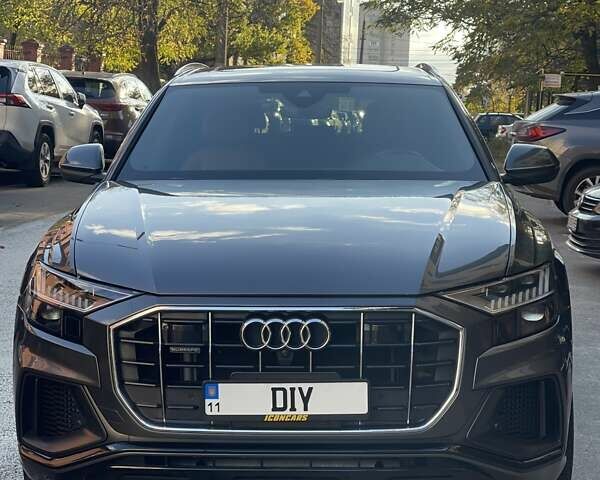 Серый Ауди Q8, объемом двигателя 3 л и пробегом 36 тыс. км за 64550 $, фото 1 на Automoto.ua