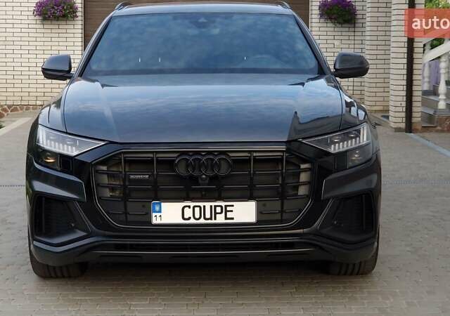Серый Ауди Q8, объемом двигателя 3 л и пробегом 23 тыс. км за 78000 $, фото 1 на Automoto.ua
