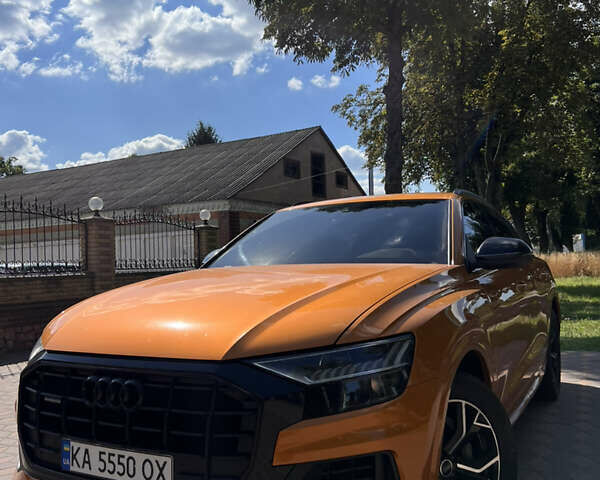 Помаранчевий Ауді Q8, об'ємом двигуна 2.97 л та пробігом 165 тис. км за 55000 $, фото 1 на Automoto.ua