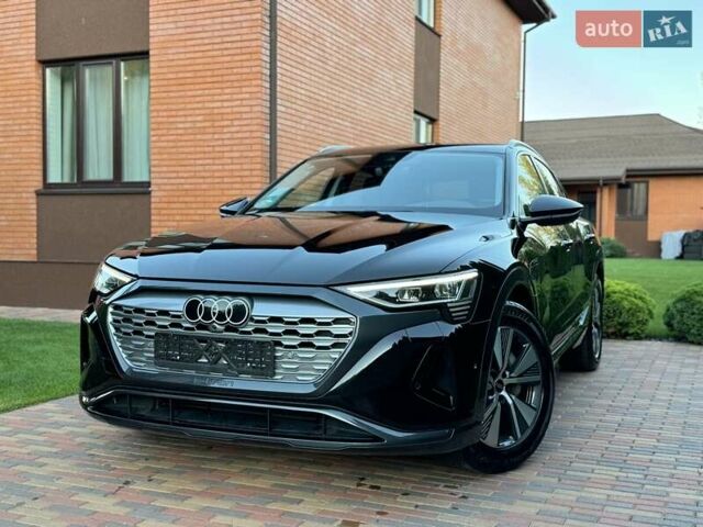 Черный Ауди Q8 e-tron, объемом двигателя 0 л и пробегом 20 тыс. км за 49999 $, фото 1 на Automoto.ua