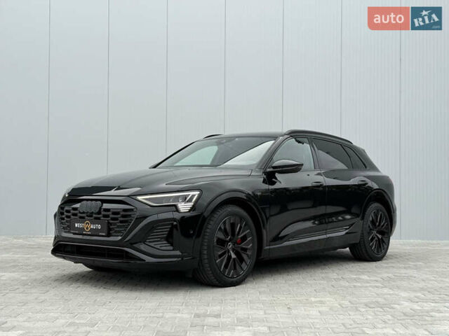 Ауді Q8 e-tron 2023 у Мукачеве на Automoto.ua Чорний Ауді Q8 e-tron, об'ємом двигуна 0 л та пробігом 38 тис. км за 64500 $, фото 1 на Automoto.ua