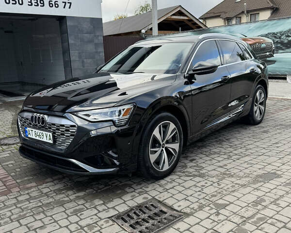 Ауді Q8 e-tron 2023 у Івано-Франківську на Automoto.ua Чорний Ауді Q8 e-tron, об'ємом двигуна 0 л та пробігом 26 тис. км за 49900 $, фото 1 на Automoto.ua