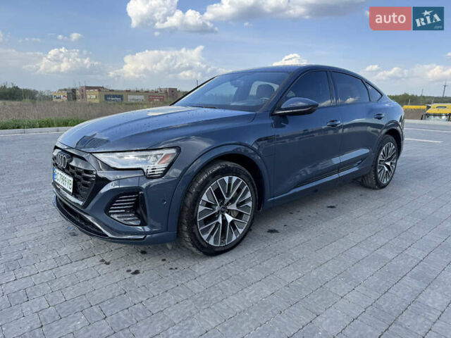Синий Ауди Q8 e-tron, объемом двигателя 0 л и пробегом 13 тыс. км за 58000 $, фото 1 на Automoto.ua