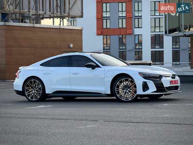 Білий Ауді RS e-tron GT, об'ємом двигуна 0 л та пробігом 17 тис. км за 54500 $, фото 1 на Automoto.ua
