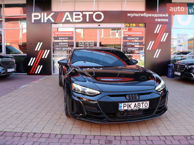 Черный Ауди RS e-tron GT, объемом двигателя 0 л и пробегом 61 тыс. км за 67400 $, фото 1 на Automoto.ua